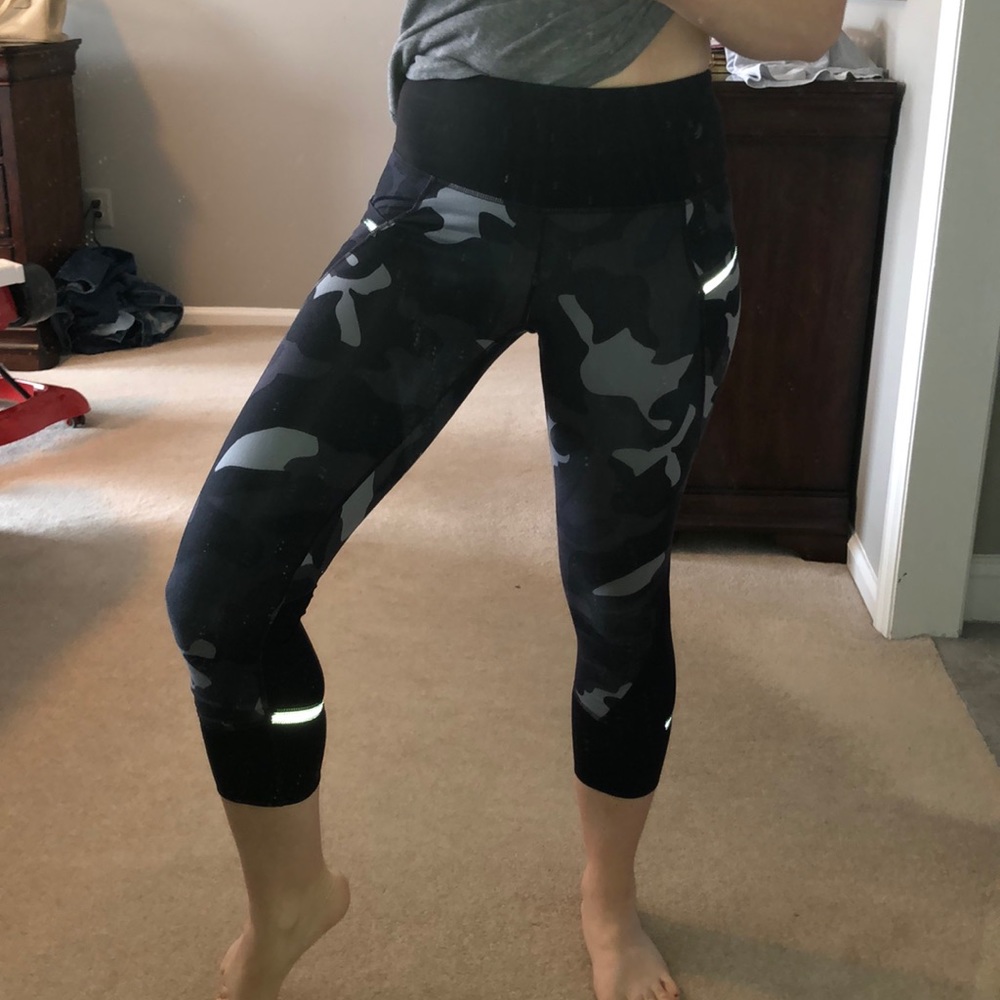 Athleta XS 3/4 length high waist pant